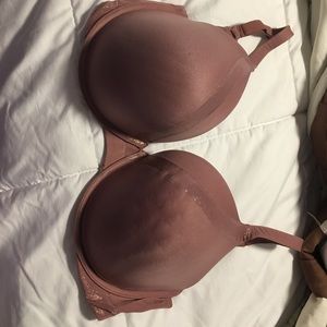Victoria Secret Body by Victoria Bra 38DDD